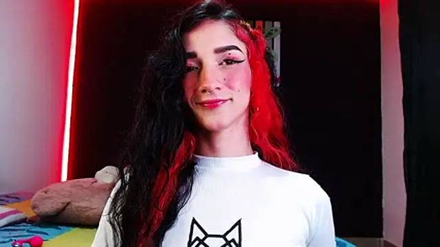 ingrid zese  online show from 12/15/25, 08:24