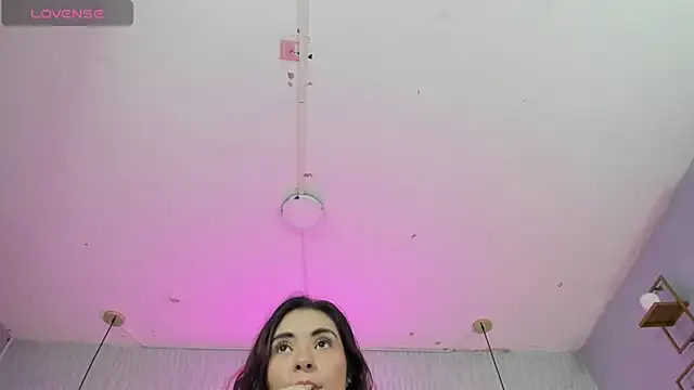 HANNA BASTIAN VC online show from 10/27/25, 01:26