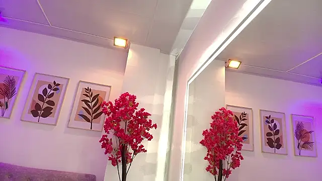 Anie johnson online show from 03/06/26, 07:21