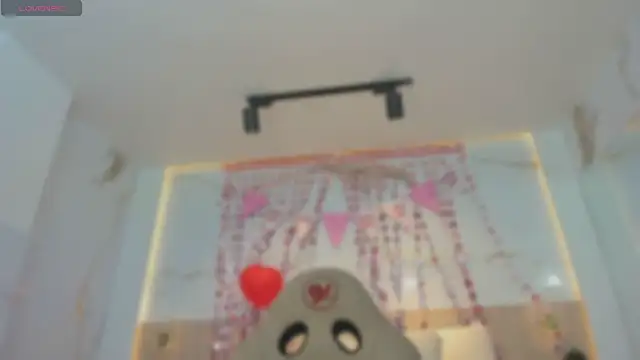 valirya devote online show from 02/16/26, 03:46