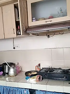 hoteder online show from 11/04/25, 02:16