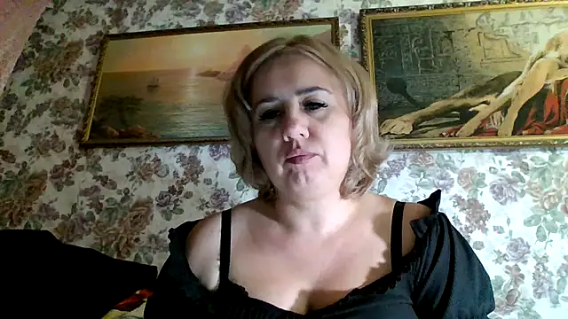 LustyyX online show from 09/25/25, 04:54