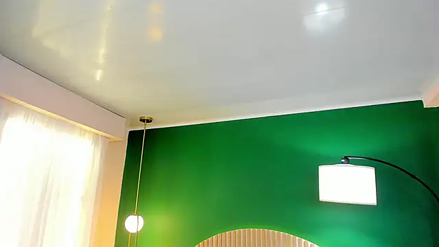 halleylorens online show from 10/09/25, 07:23