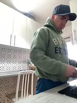 Latinhot31 online show from 03/11/26, 07:58