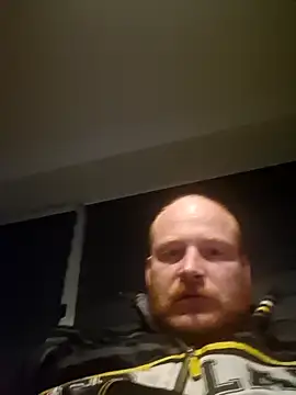 svenni2525 online show from 11/21/25, 04:38