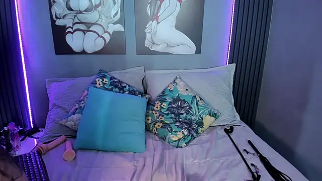 Zara Snow online show from 11/20/25, 01:17