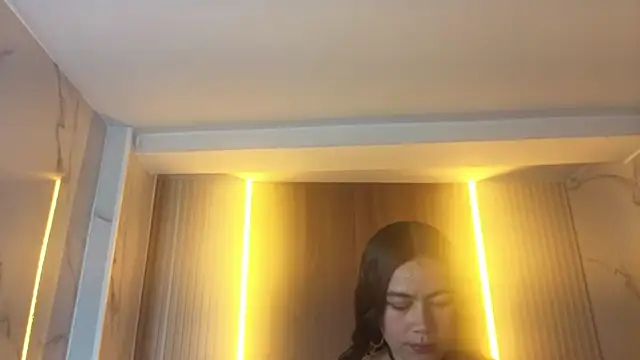 dania b  online show from 09/27/25, 03:11