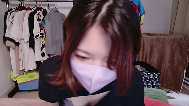 Azusa DoMybest online show from 04/24/26, 05:43