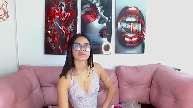 Miahotcs1 online show from 11/15/25, 12:13