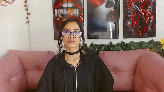 Miahotcs1 online show from 03/28/26, 01:54