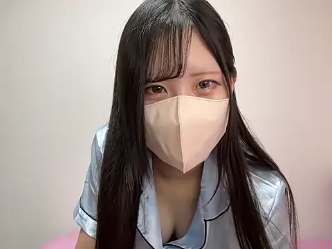 noa uxu online show from 10/13/25, 12:32