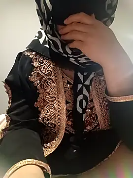 ezgi2545 online show from 02/04/26, 12:27