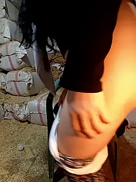 ezgi2545 online show from 04/13/26, 11:05