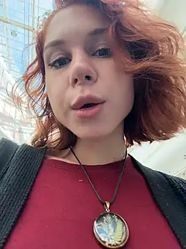 Snapshot of RosieSecret chatting on 09/25/25, 07:12 RosieSecret online show from 09/25/25, 07:12