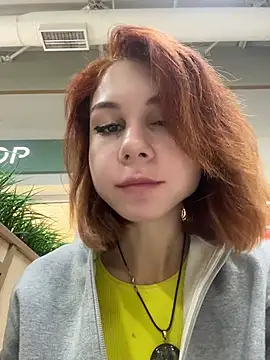 Snapshot of RosieSecret chatting on 10/10/25, 08:02 RosieSecret online show from 10/10/25, 08:02