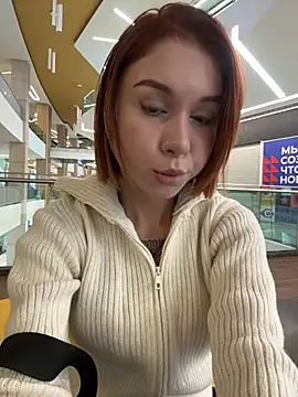 Snapshot of RosieSecret chatting on 10/24/25, 08:11 RosieSecret online show from 10/24/25, 08:11