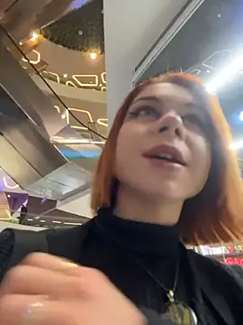 Snapshot of RosieSecret chatting on 10/31/25, 08:04 RosieSecret online show from 10/31/25, 08:04