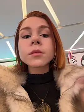 Snapshot of RosieSecret chatting on 11/13/25, 08:02 RosieSecret online show from 11/13/25, 08:02