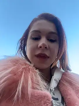 Snapshot of RosieSecret chatting on 11/28/25, 08:06 RosieSecret online show from 11/28/25, 08:06