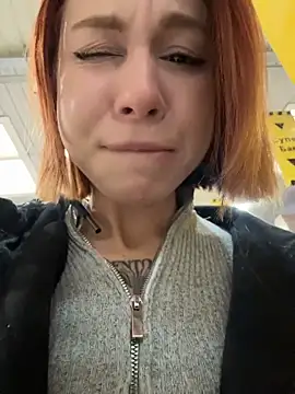 Snapshot of RosieSecret chatting on 11/30/25, 08:07 RosieSecret online show from 11/30/25, 08:07