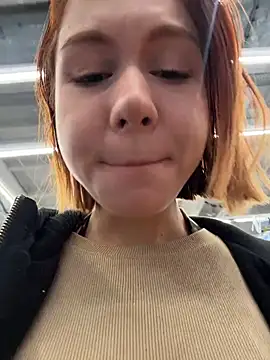 Snapshot of RosieSecret chatting on 12/03/25, 08:12 RosieSecret online show from 12/03/25, 08:12