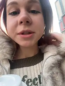 Snapshot of RosieSecret chatting on 12/04/25, 08:12 RosieSecret online show from 12/04/25, 08:12