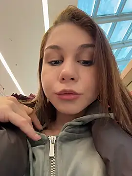 Snapshot of RosieSecret chatting on 02/05/26, 08:08 RosieSecret online show from 02/05/26, 08:08