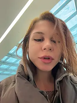 Snapshot of RosieSecret chatting on 02/12/26, 08:09 RosieSecret online show from 02/12/26, 08:09