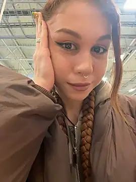 Snapshot of RosieSecret chatting on 02/22/26, 10:03 RosieSecret online show from 02/22/26, 10:03