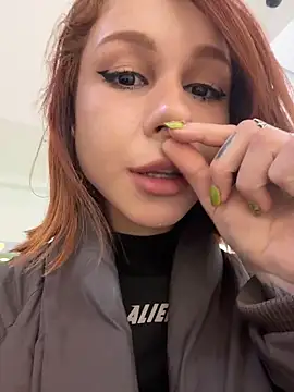 Snapshot of RosieSecret chatting on 02/28/26, 08:04 RosieSecret online show from 02/28/26, 08:04