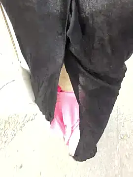 pink-mai online show from 06/14/26, 07:21