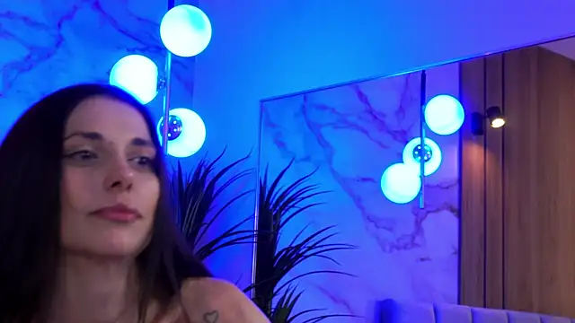 EllyLynn online show from 04/01/26, 09:12