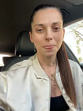 EllyLynn online show from 04/08/26, 09:42