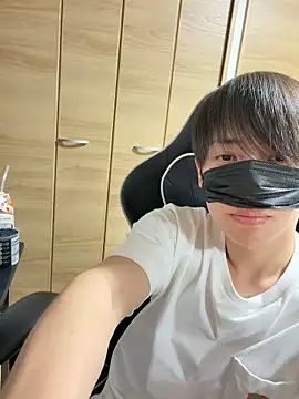 Snapshot of jiji9253 chatting on 06/07/26, 12:31 jiji9253 online show from 06/07/26, 12:31