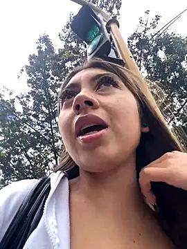 Sara-cooper2 online show from 11/25/25, 02:50