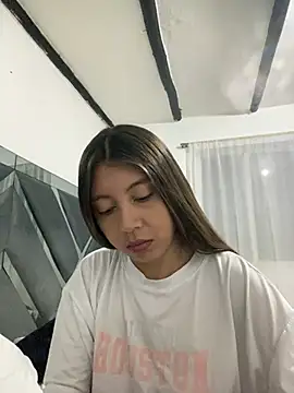Sara-cooper2 online show from 05/17/26, 10:33