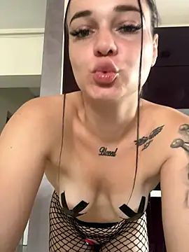 Snapshot of Baby_Eva23 chatting on 09/14/25, 10:58 Baby Eva23 online show from 09/14/25, 10:58