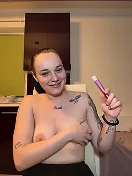 Baby Eva23 online show from 04/12/26, 05:40