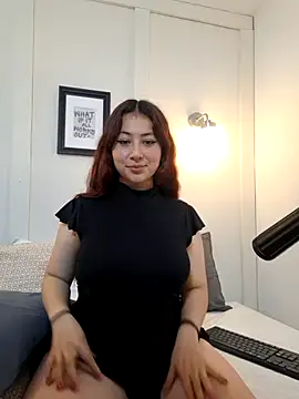 Nicolle Evanss  online show from 03/31/26, 03:19