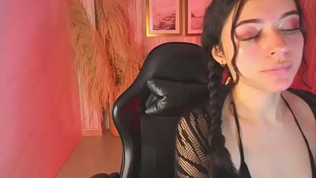 valkiria ardent s online show from 12/19/25, 01:18