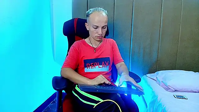 DaddyPoweer online show from 09/23/25, 10:02