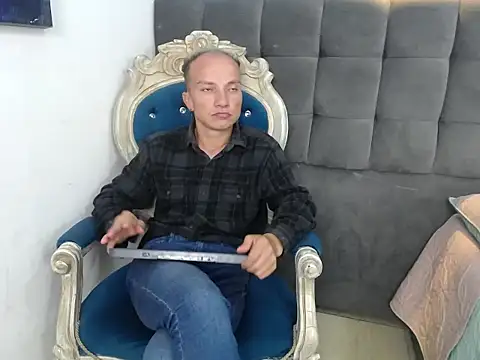 DaddyPoweer online show from 10/15/25, 12:22
