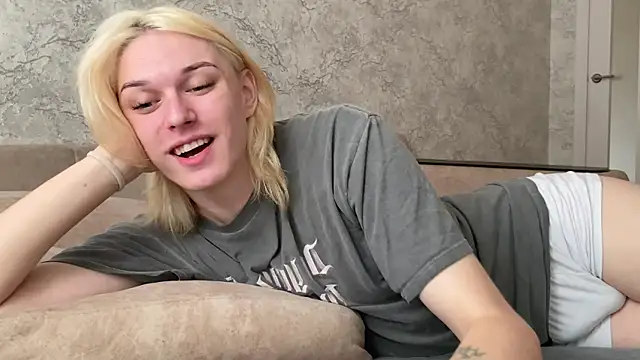 evelina228 online show from 09/19/25, 06:59