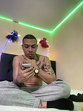 AlphaMasterXxx online show from 12/19/25, 07:26