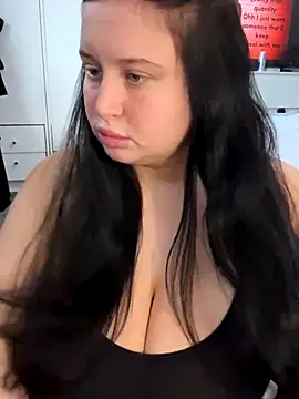 brunetteGirl274 online show from 11/04/25, 11:42