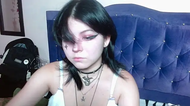 Snapshot of Ginebra_Sensual chatting on 10/07/25, 12:13 Ginebra Sensual online show from 10/07/25, 12:13