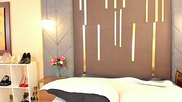 OliviGrace online show from 10/29/25, 10:33