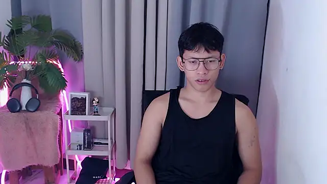 pinkcock froi2305 online show from 02/05/26, 03:00