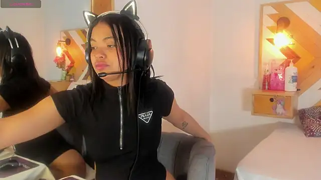 SoleneFontaine online show from 12/21/25, 05:31