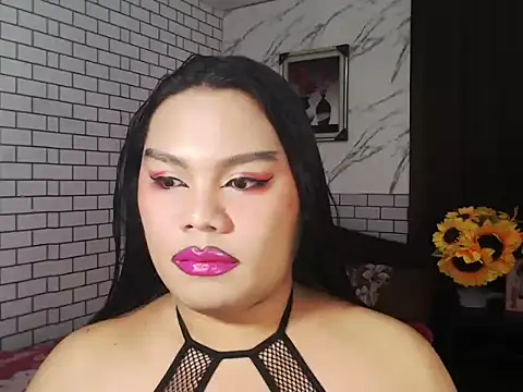 TSbrianaHugeCock online show from 10/16/25, 10:05